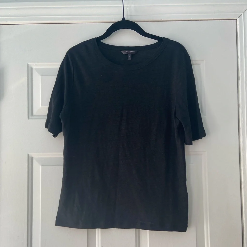 Banana Republic Black Short Sleeve Tee
